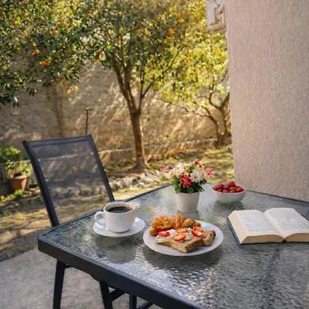 The Citrus Yard In Politika, 2 Bedrooms *